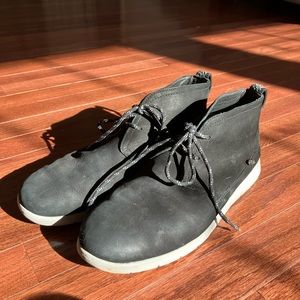 Black Uggs for men